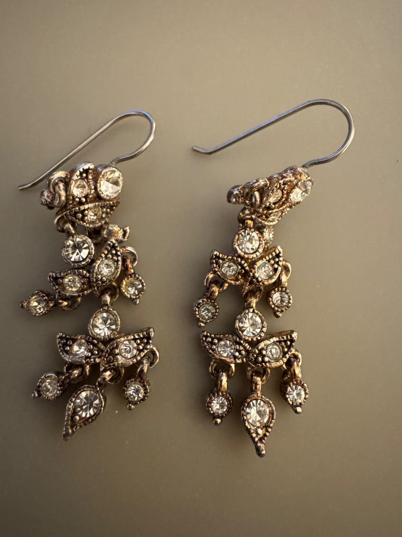 Silvertone rhine small dangle earrings