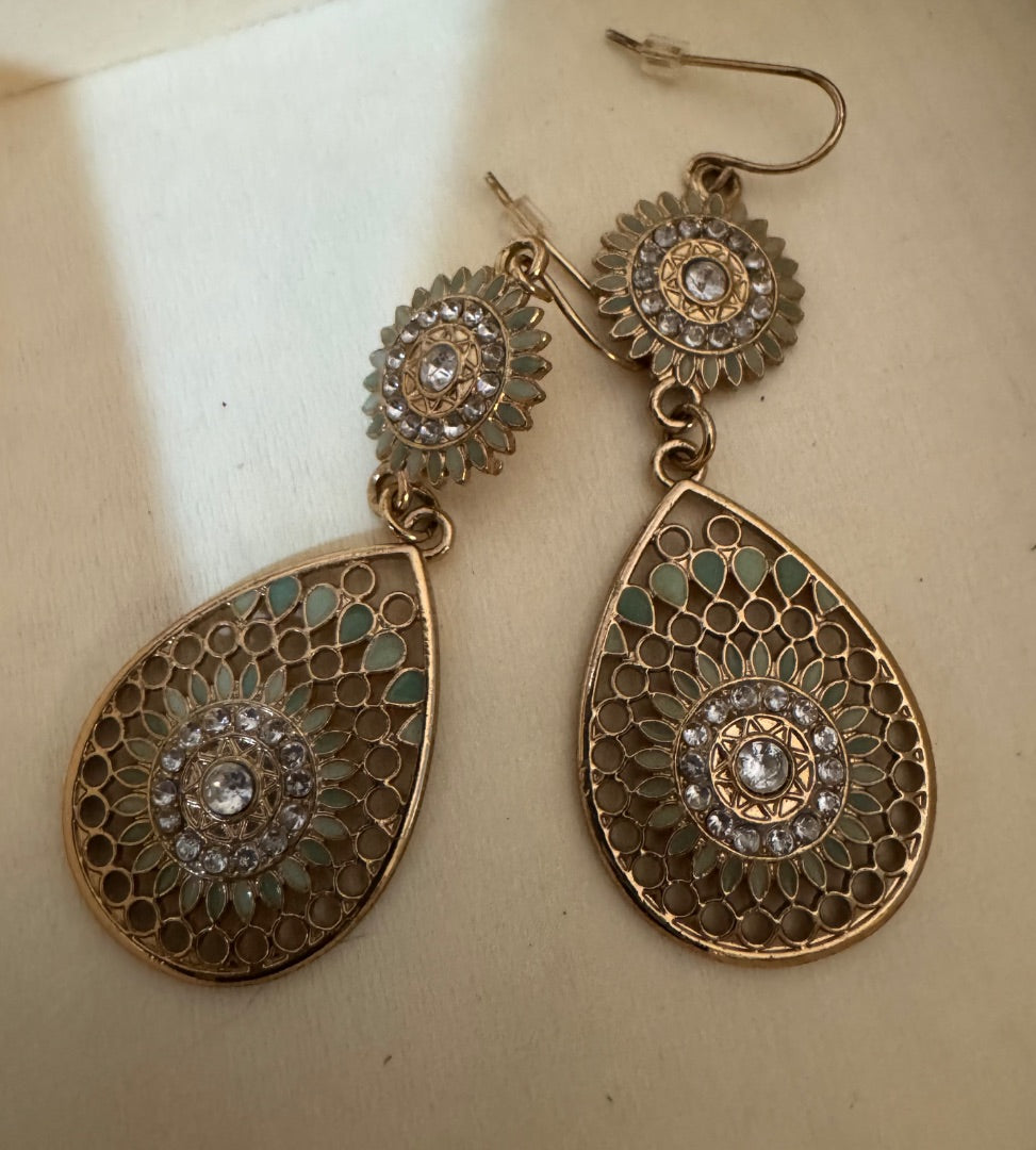 Seafoam gold tone two hoop earrings