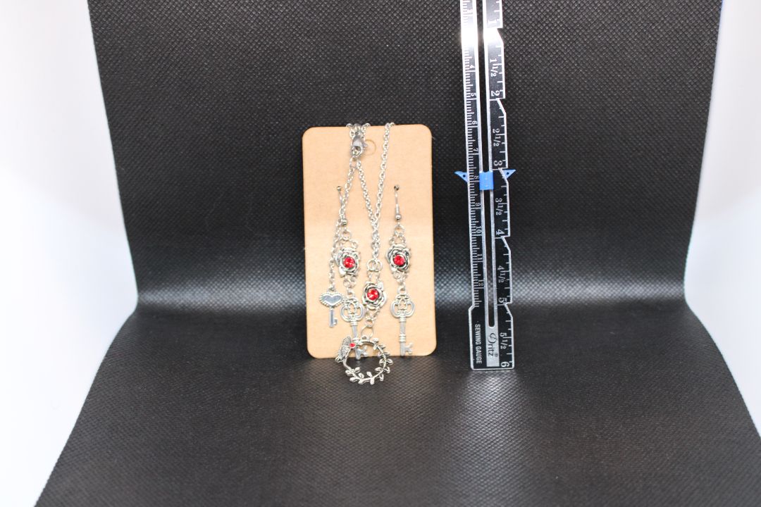 Designs by Raven Vintage-Inspired Earring and Necklace Set
