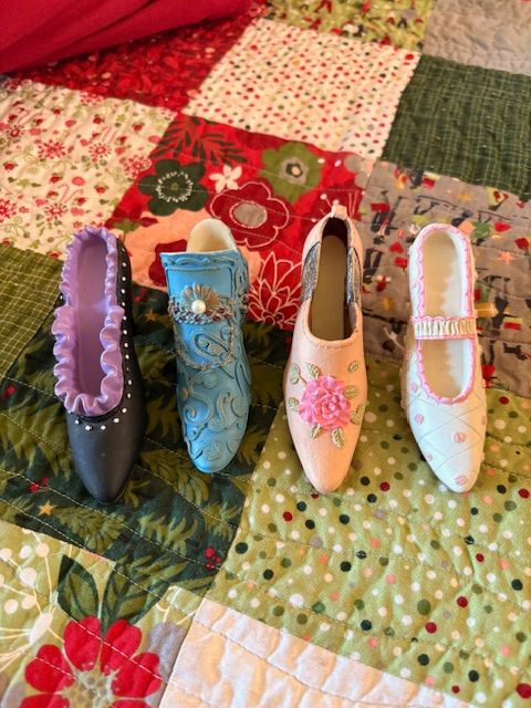 Vintage Style Shoe Figurines - Set of 4