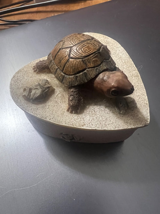 Turtle trinket box