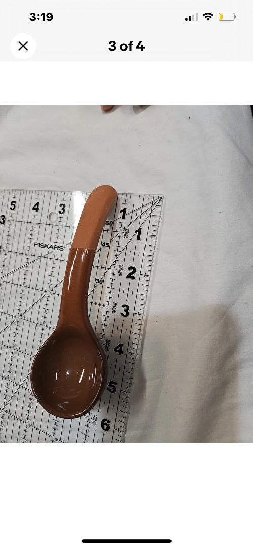 Chili pepper-shaped salsa bowl and spoon set
