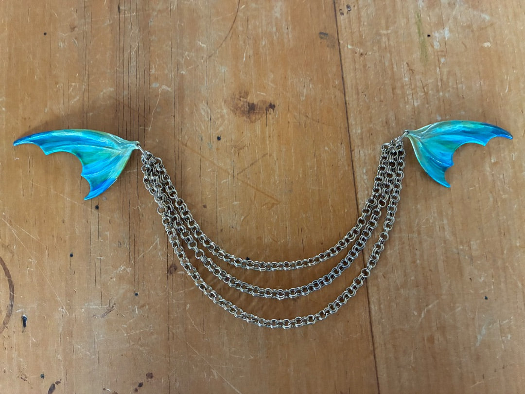 Dragon wing sweater clip