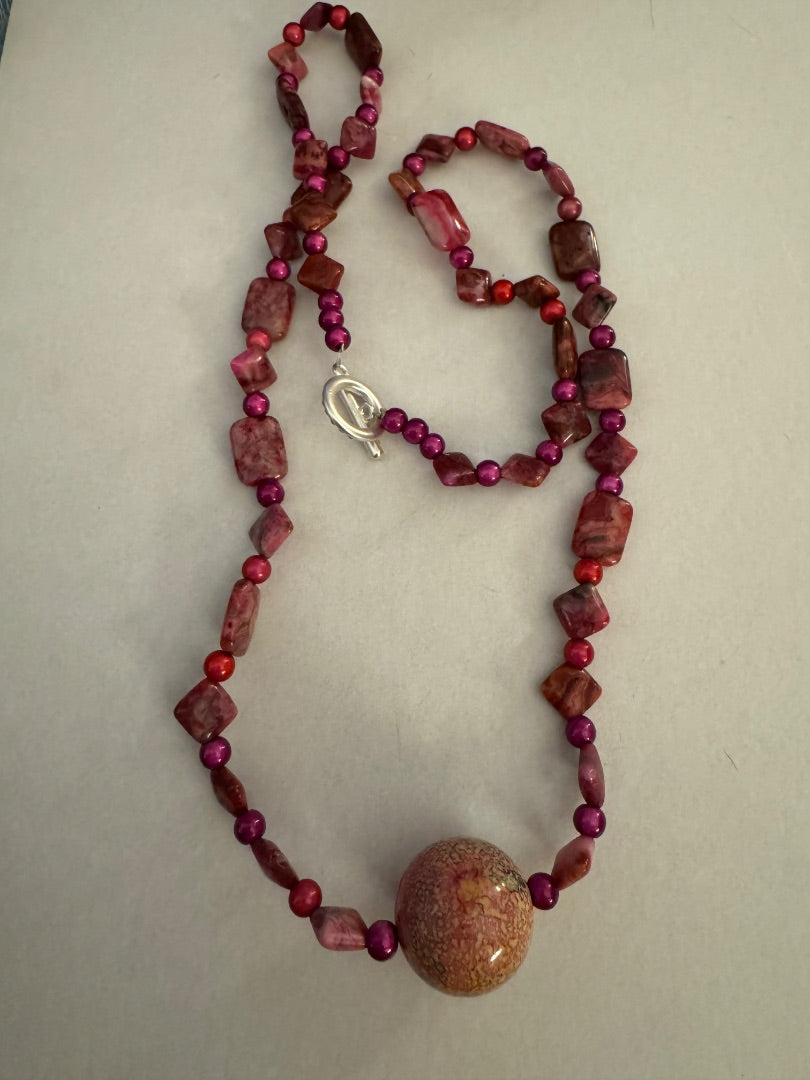 Maroon large bead necklace