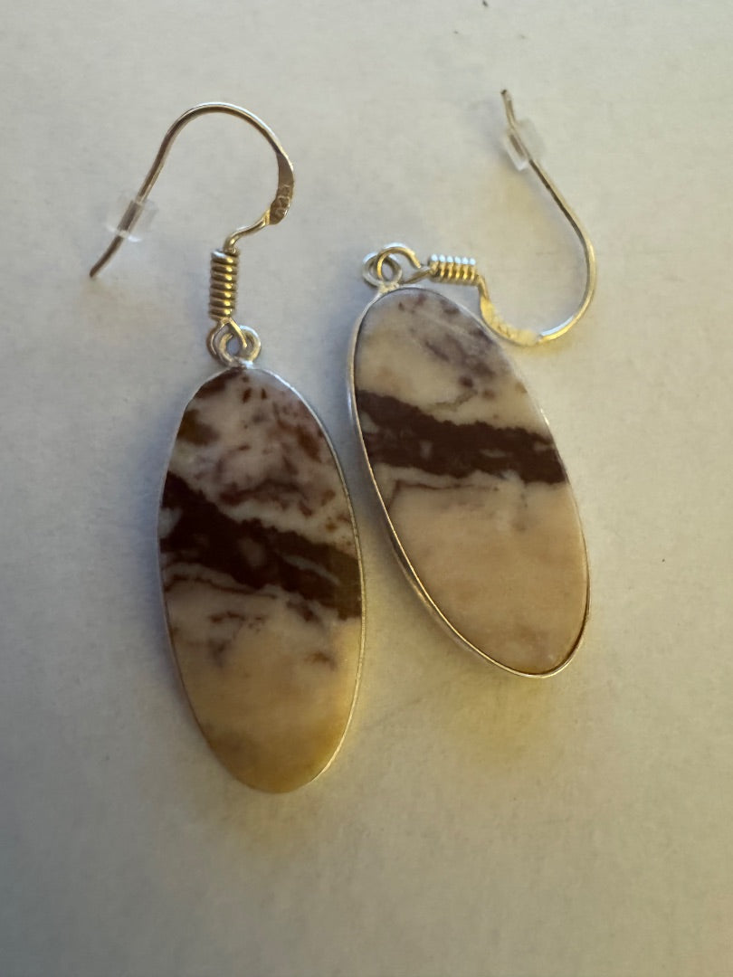 Pink/white stone dangle earrings