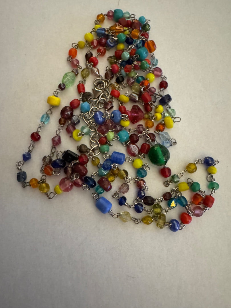 Small multi color one strand necklace