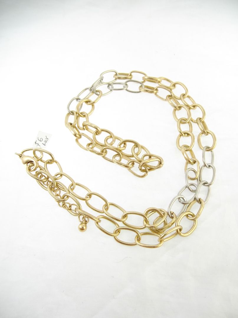 Modern chunky 2-tone chain necklace