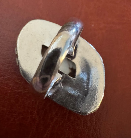 Wild horse rectangle ring