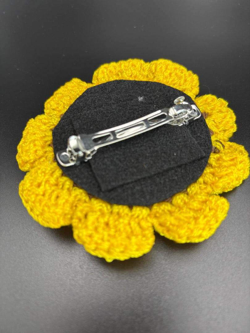 Sunflower broch