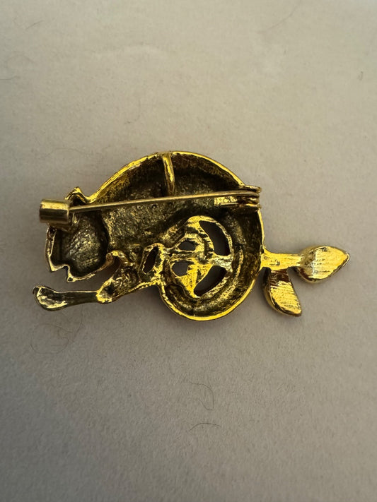 Chameleon brooch