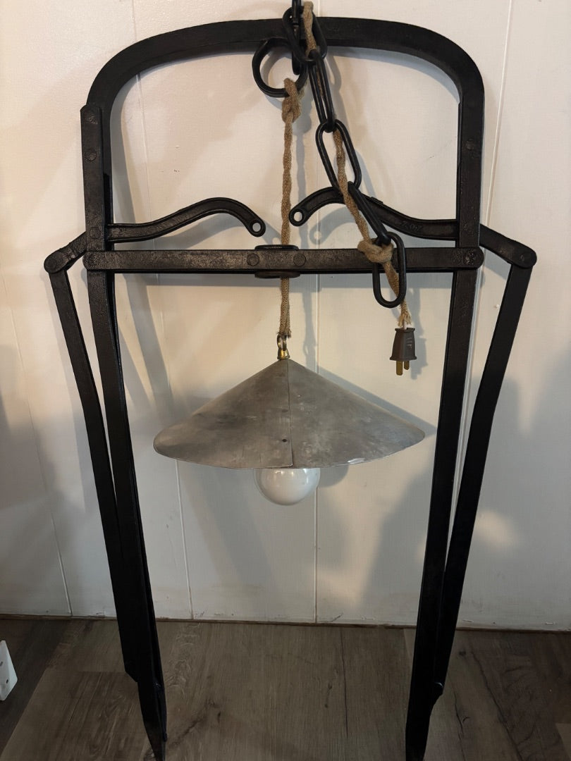 Decorating lamp, 34 inches tall 21 “wide