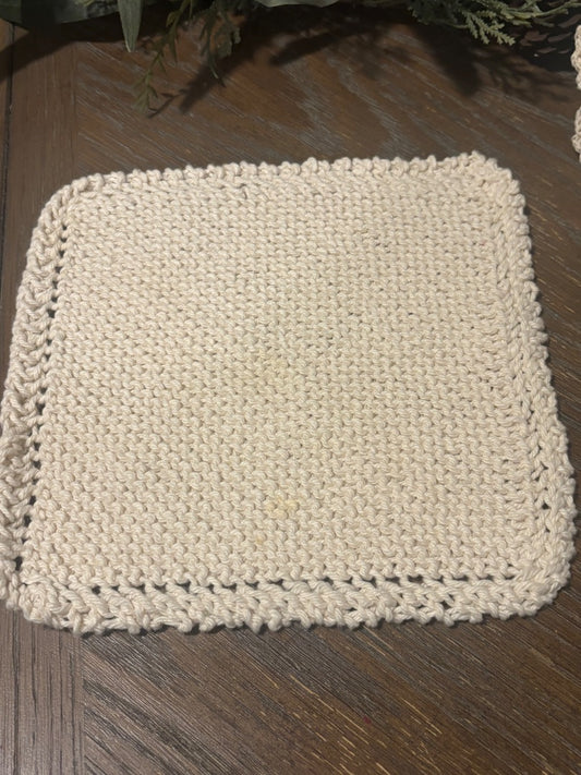 Medium Doily 9” - 11”