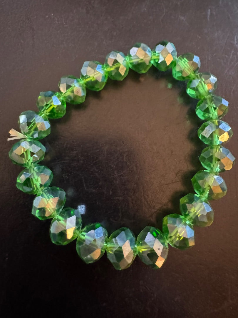 Green AB stretchy bracelet