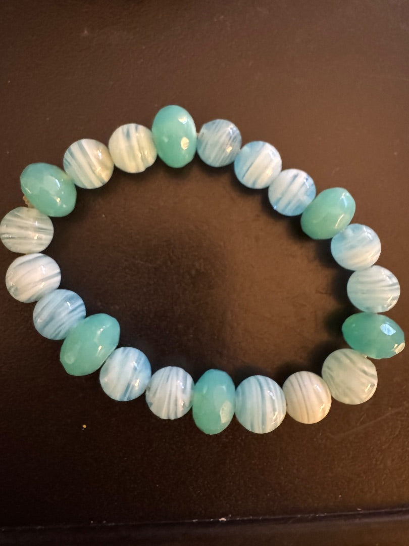 White/Turq Agate? stretchy bracelet