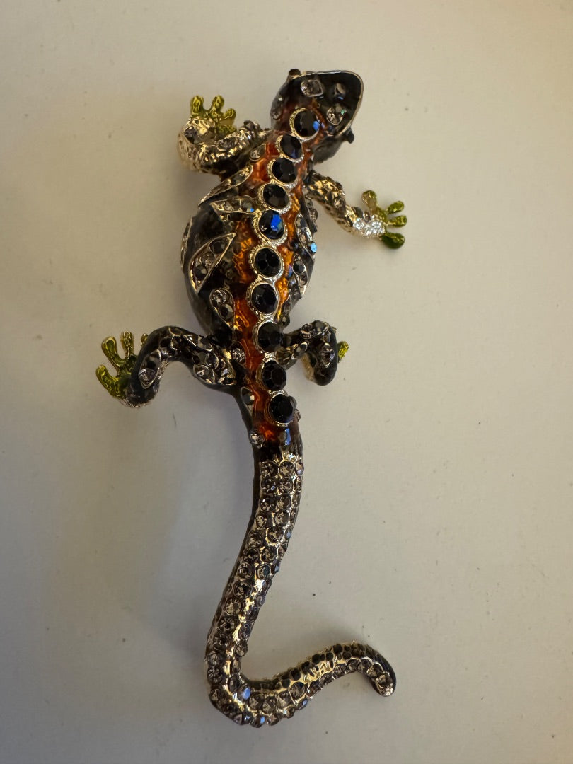Large lizard black red brooch