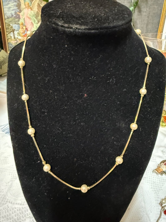 Gold tone  Necklace
