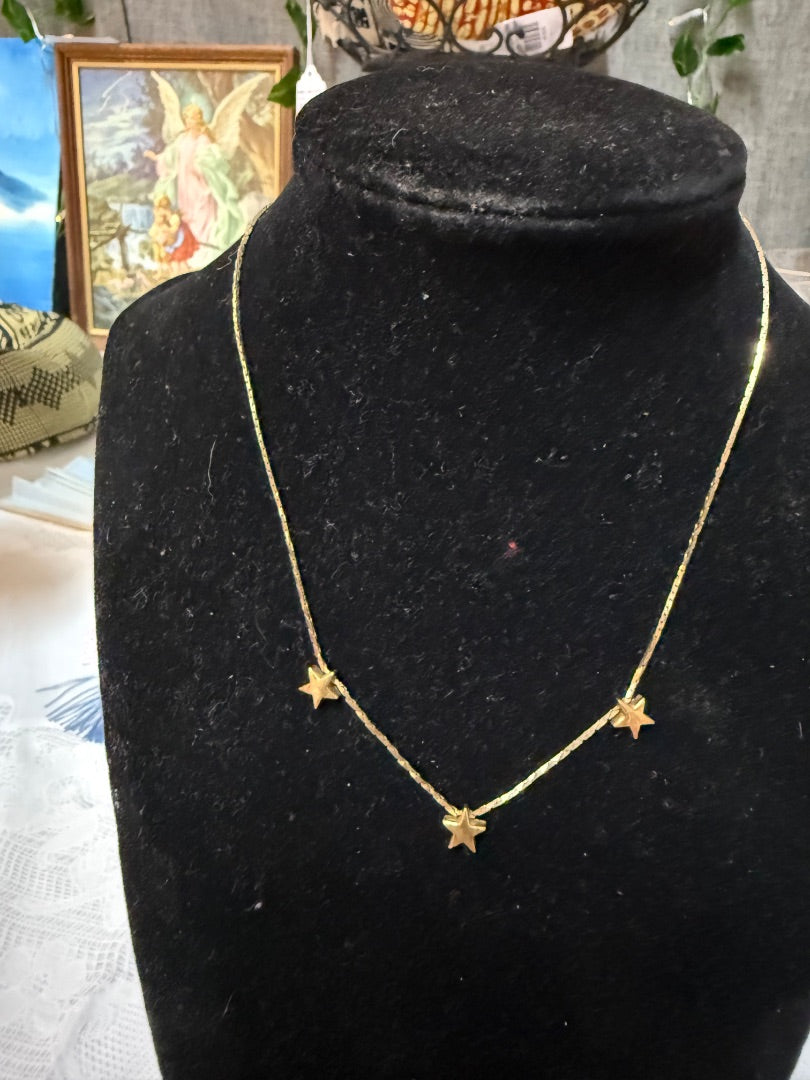 Gold tone Avon Necklace