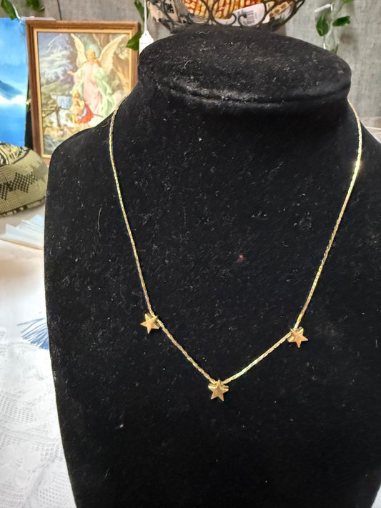 Gold tone Avon Necklace