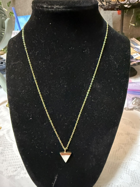 Gold tone  Necklace