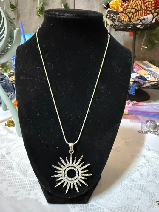 Silver tone  Necklace