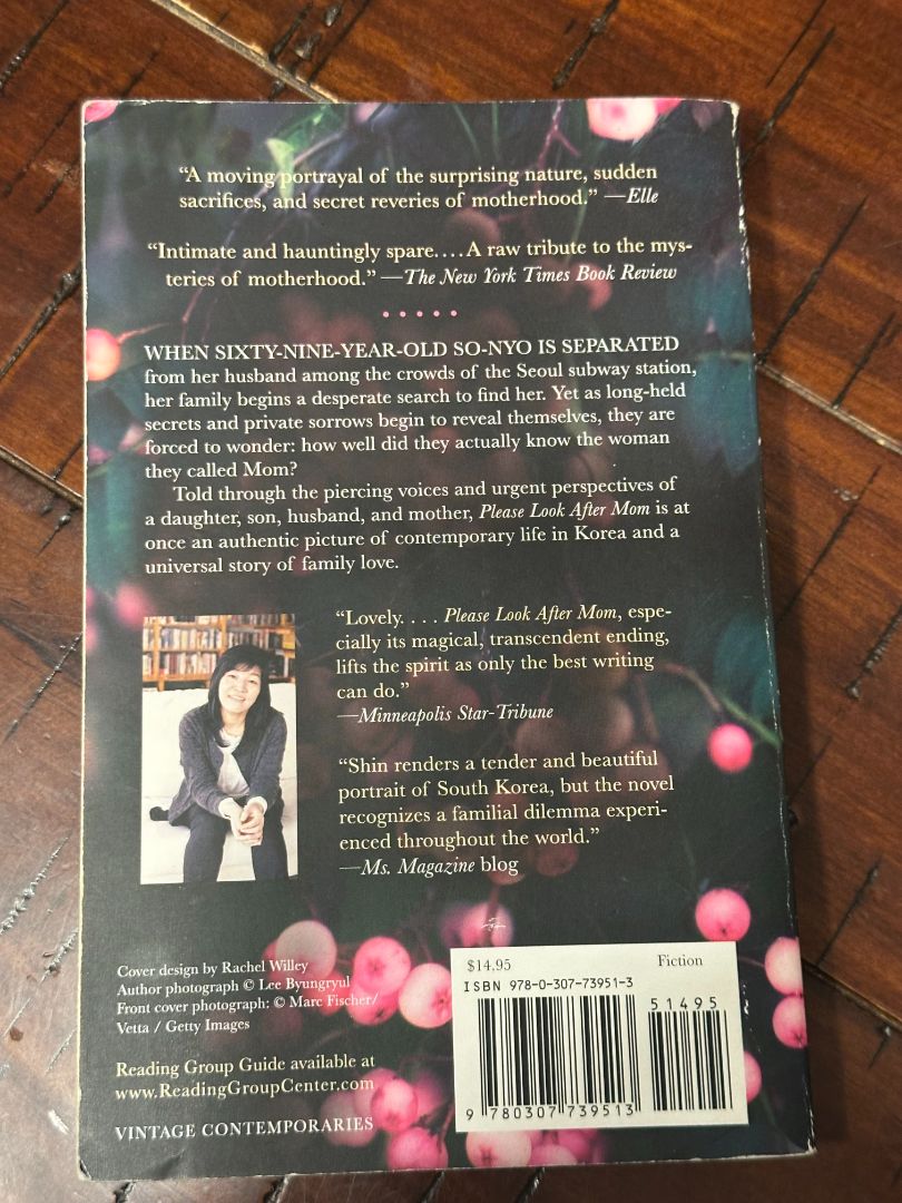 Paperback Please Look After Mom, 6 x 4 x 1