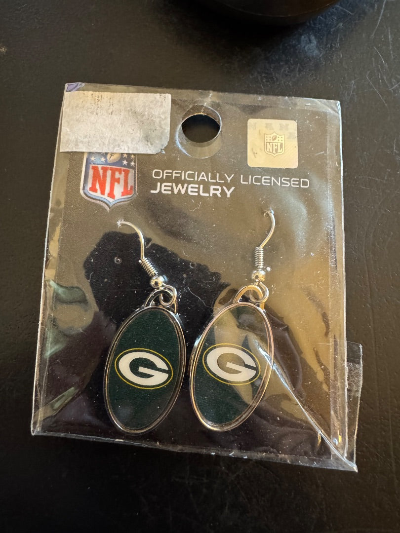 Green Bay drop earrings