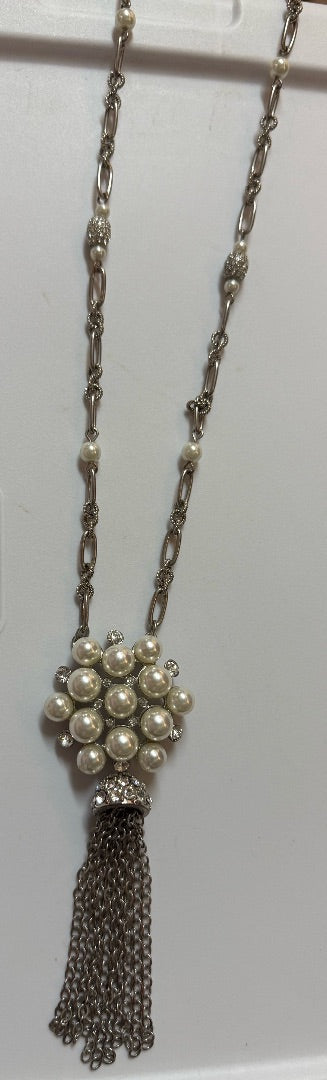 White House Black Market Necklace