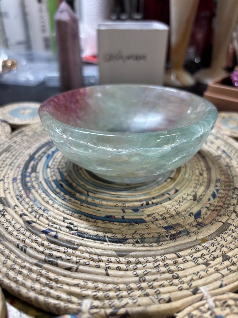 Fluorite bowl