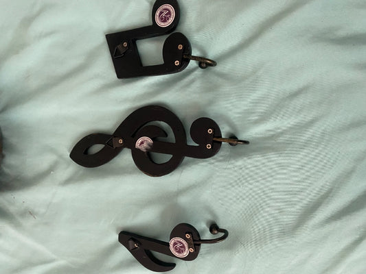 black New View Music notes, 7”