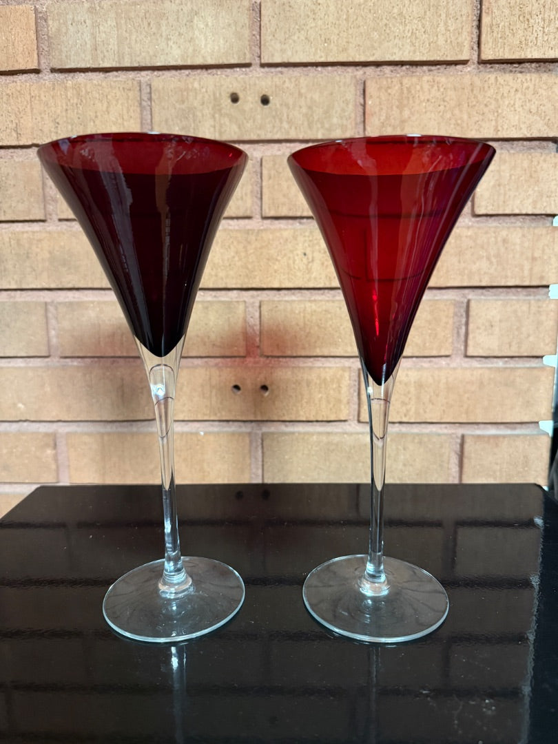 Red/burgundy Pottery Barn 2 Pottery Barn Wine Globets, 9 1/4” tall