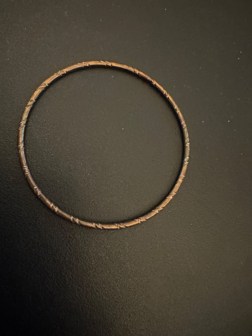 Bronze color design thin bangle