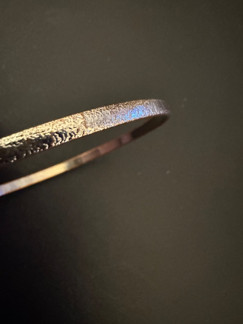 Silvertone textured bangle