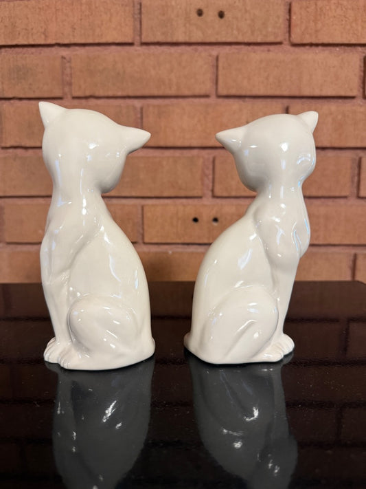 White MCM Siamese Cats Japan, 6 1/4” tall, 4” wide