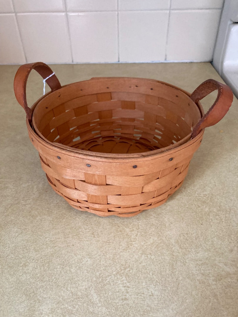 Longaberger basket sq