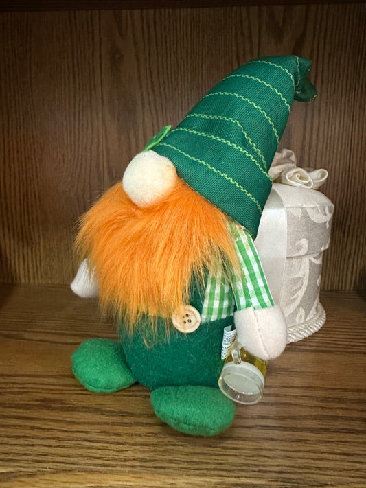 He and She St. Patrick’s Day Knomes, 5” tall