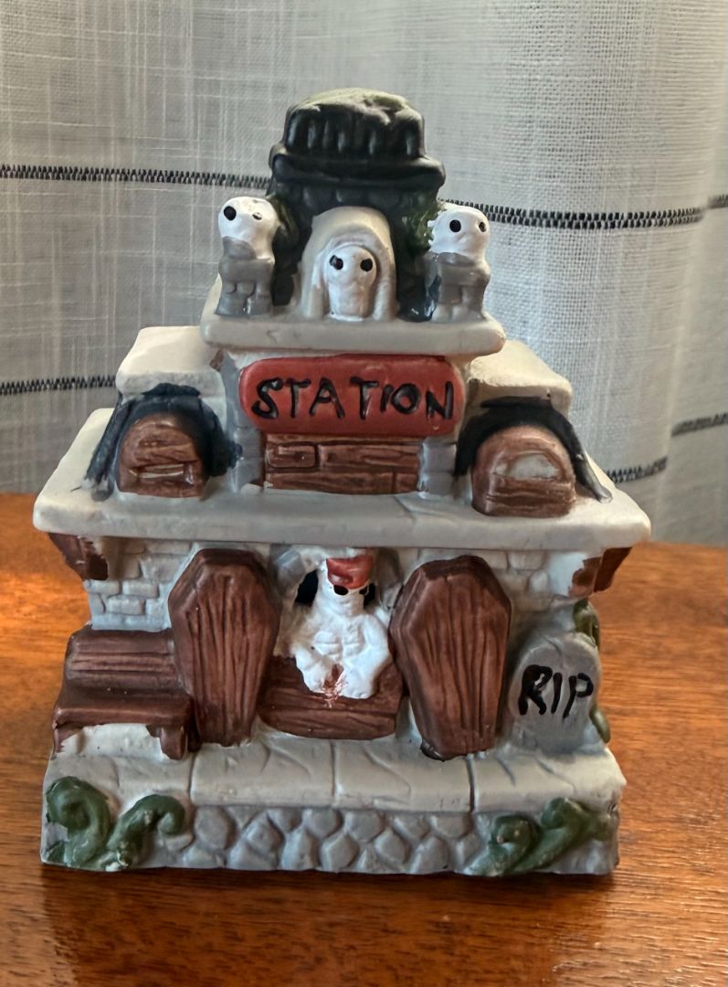 Vintage Halloween Village Ceramic Station