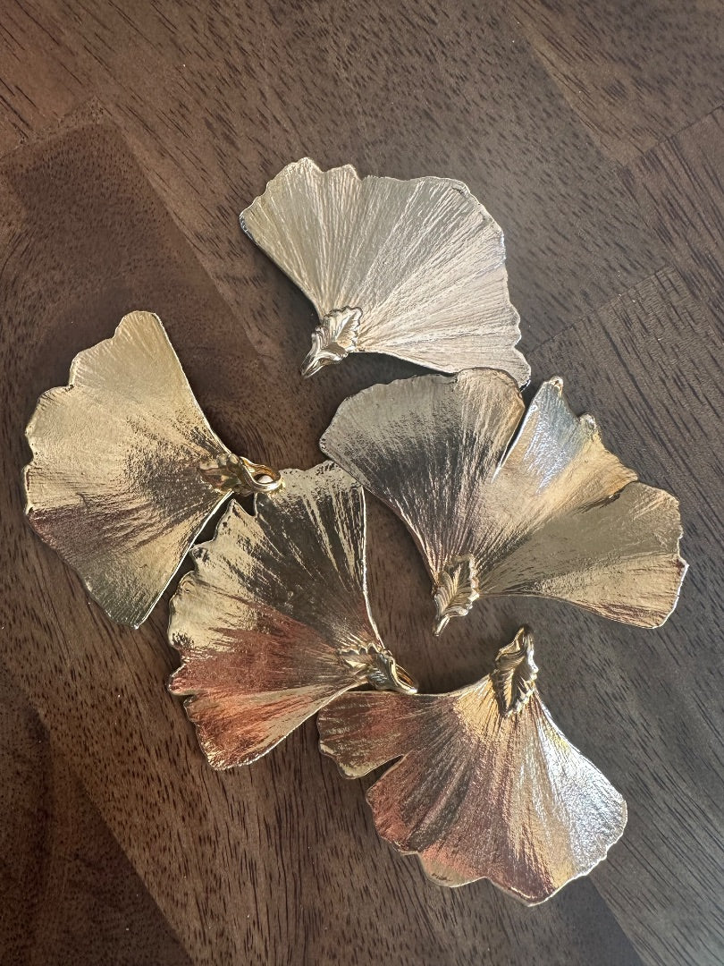 Gold tone leaf trinkets for jewelry Jewelry