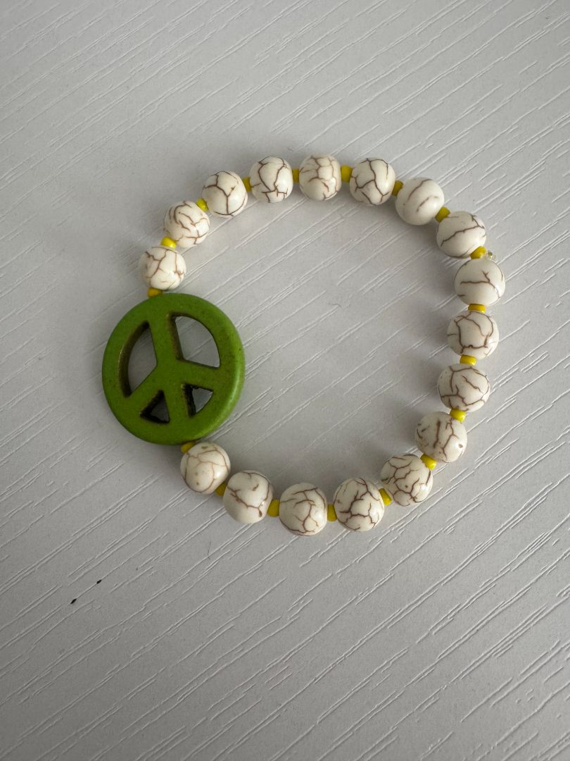 White, yellow and green Stretch Bracelet - Beads