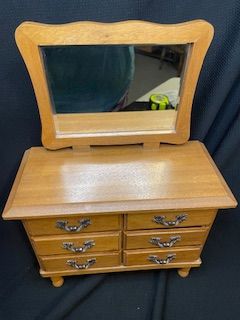 Norleans Jewelry Box