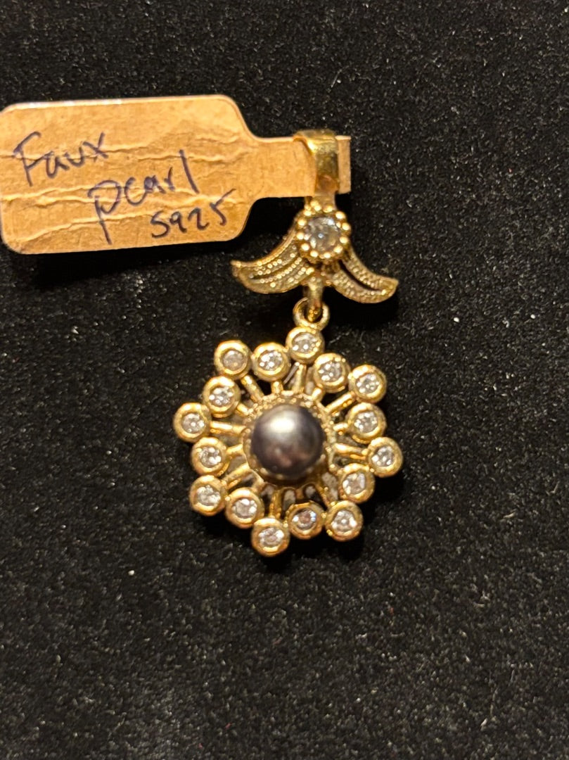 Black Faux pearl flower pendant