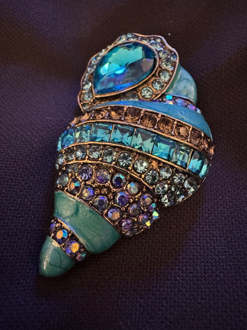 Blue sparkly seashell brooch