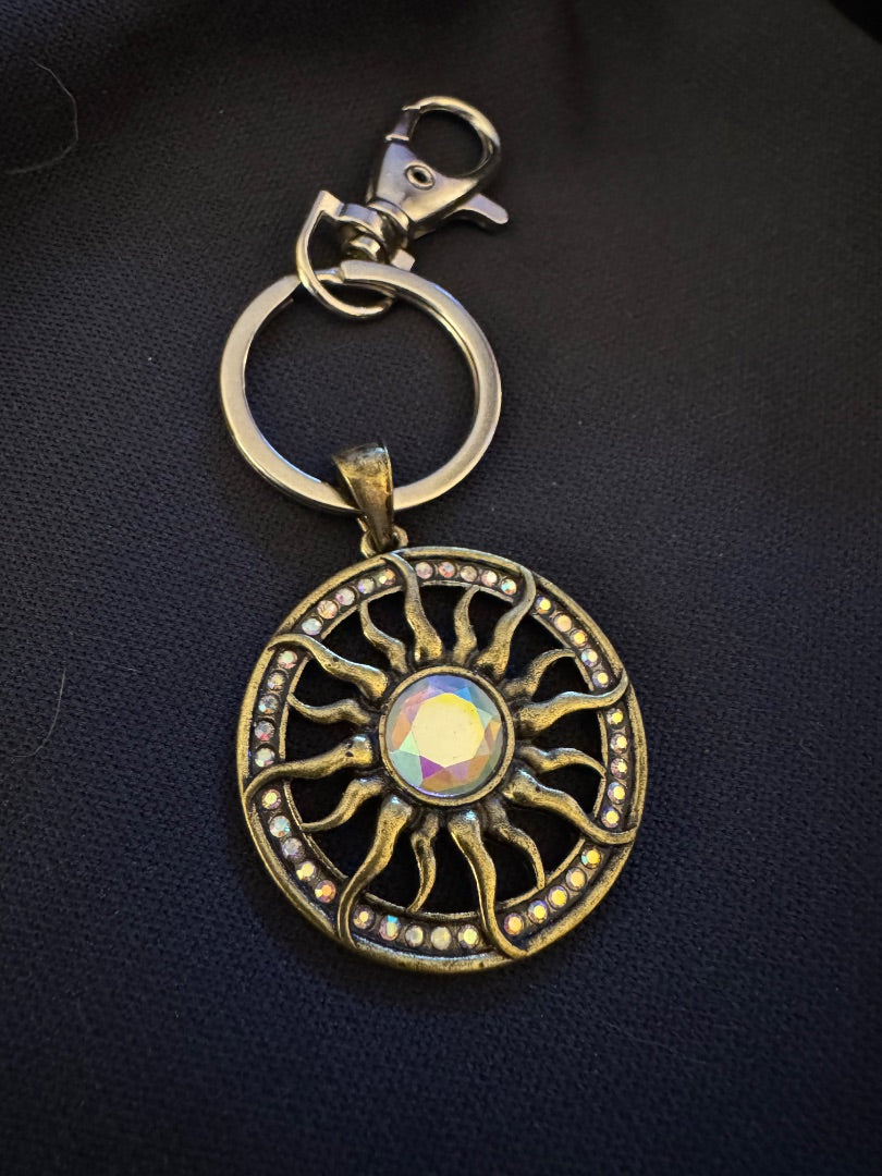 Sun silvertone keychain