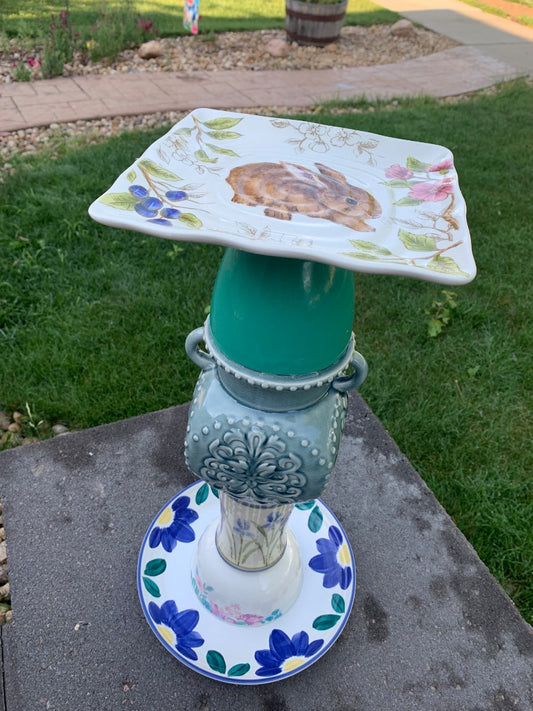Bird bath blue green with bunny plate