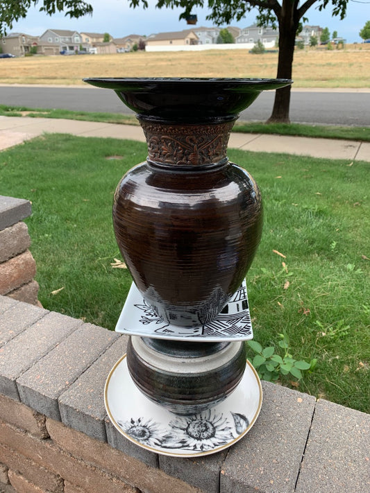 Black and white bird bath floral plate