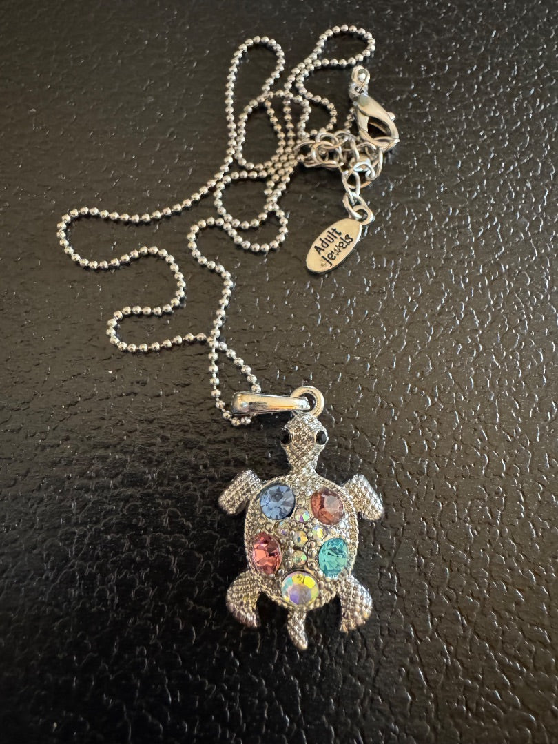 Adult Jewels Turtle multi color necklace