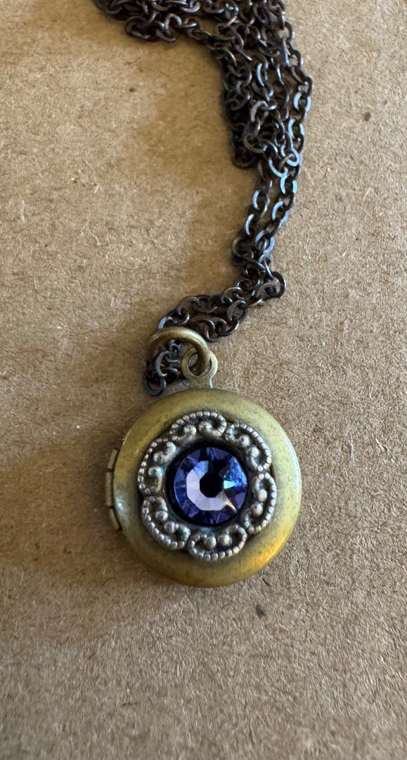 Brass color purple accent Pendant necklace