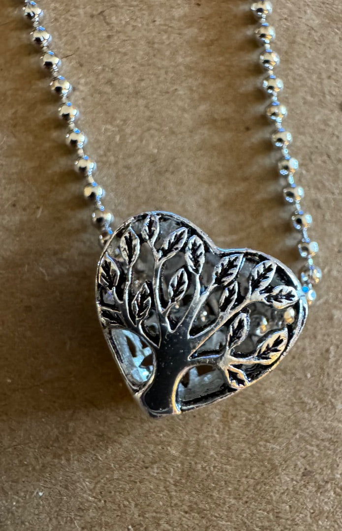 SS Family/Tree charm necklace