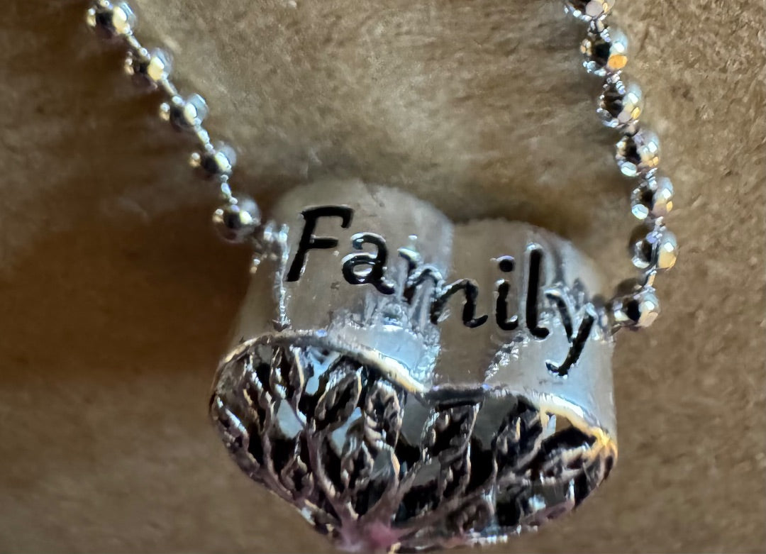 SS Family/Tree charm necklace