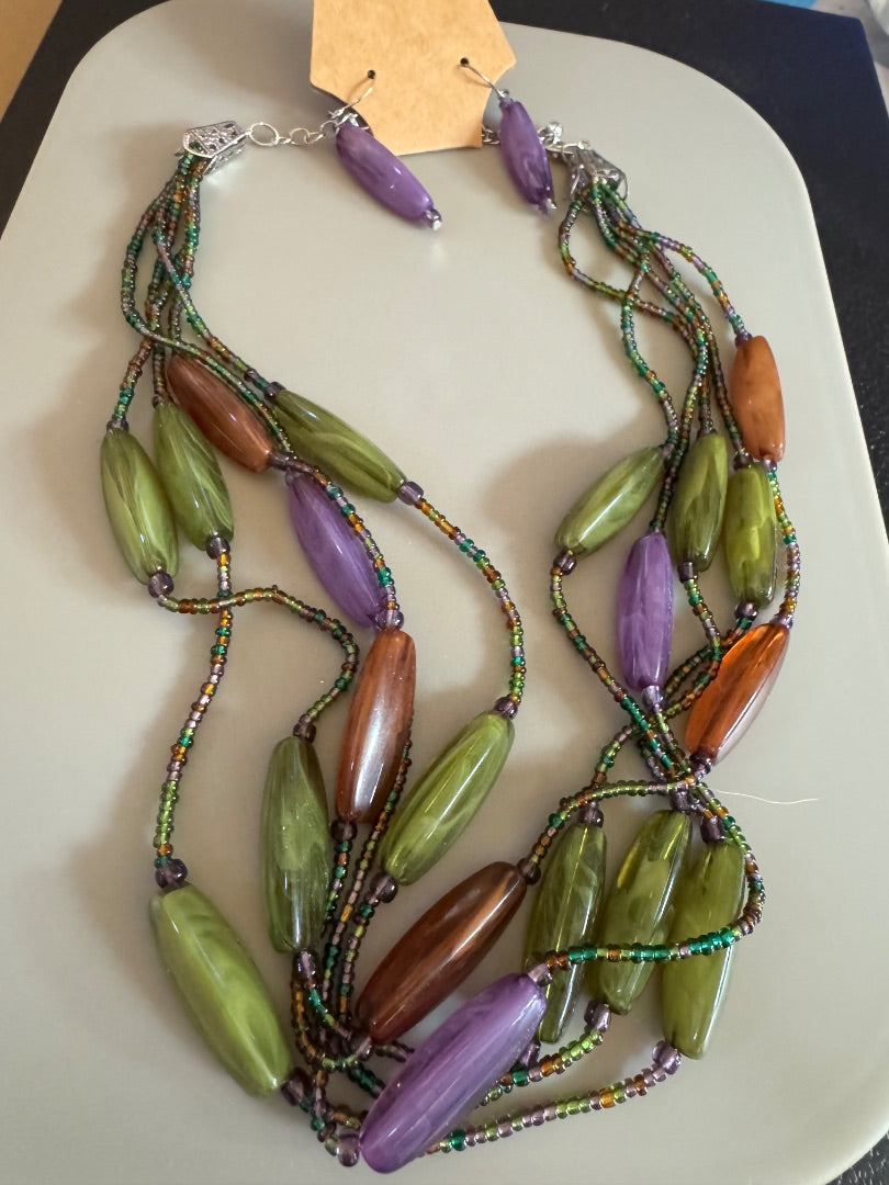 Purplegreenbrown necklace w/earrings