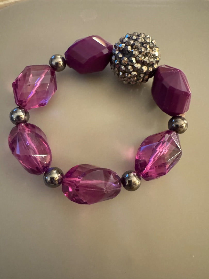 Purple silver tone stretchy bracelet